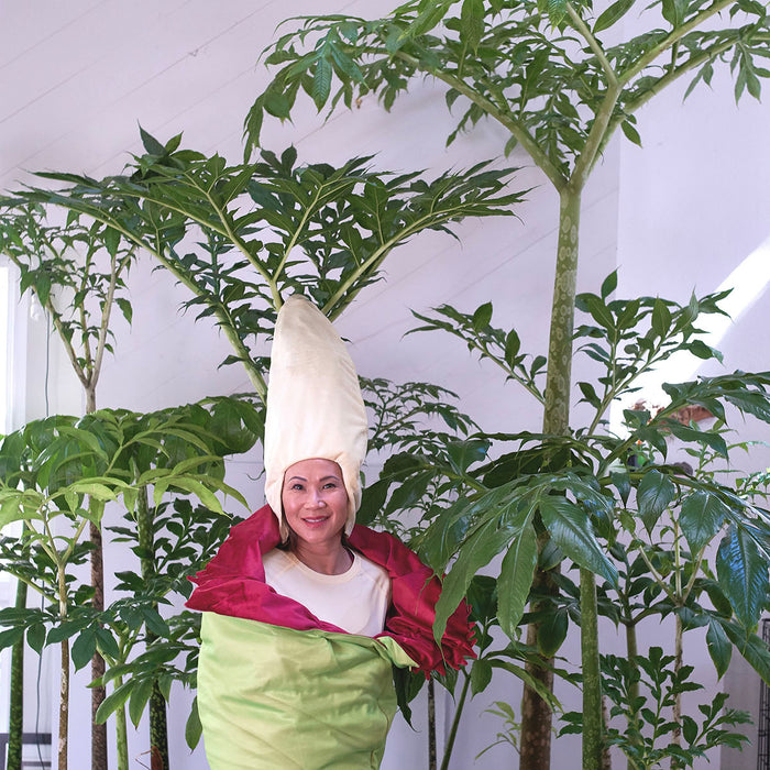 Creative Amorphophallus Titanum Plant Halloween Costumes, Costume Ideas