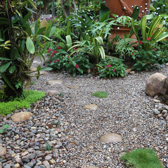 Garden ideas for small spaces / balcony gardening